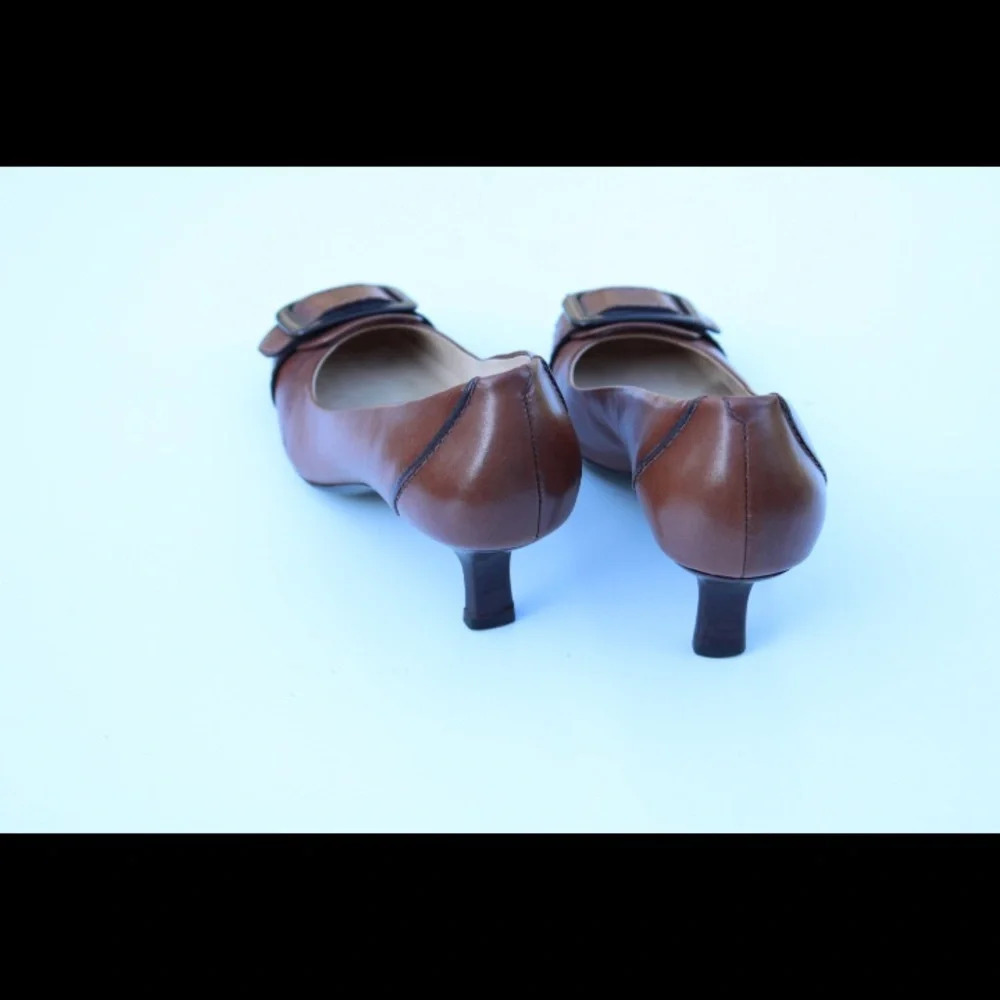 Cole Haan - Picture 4 of 8